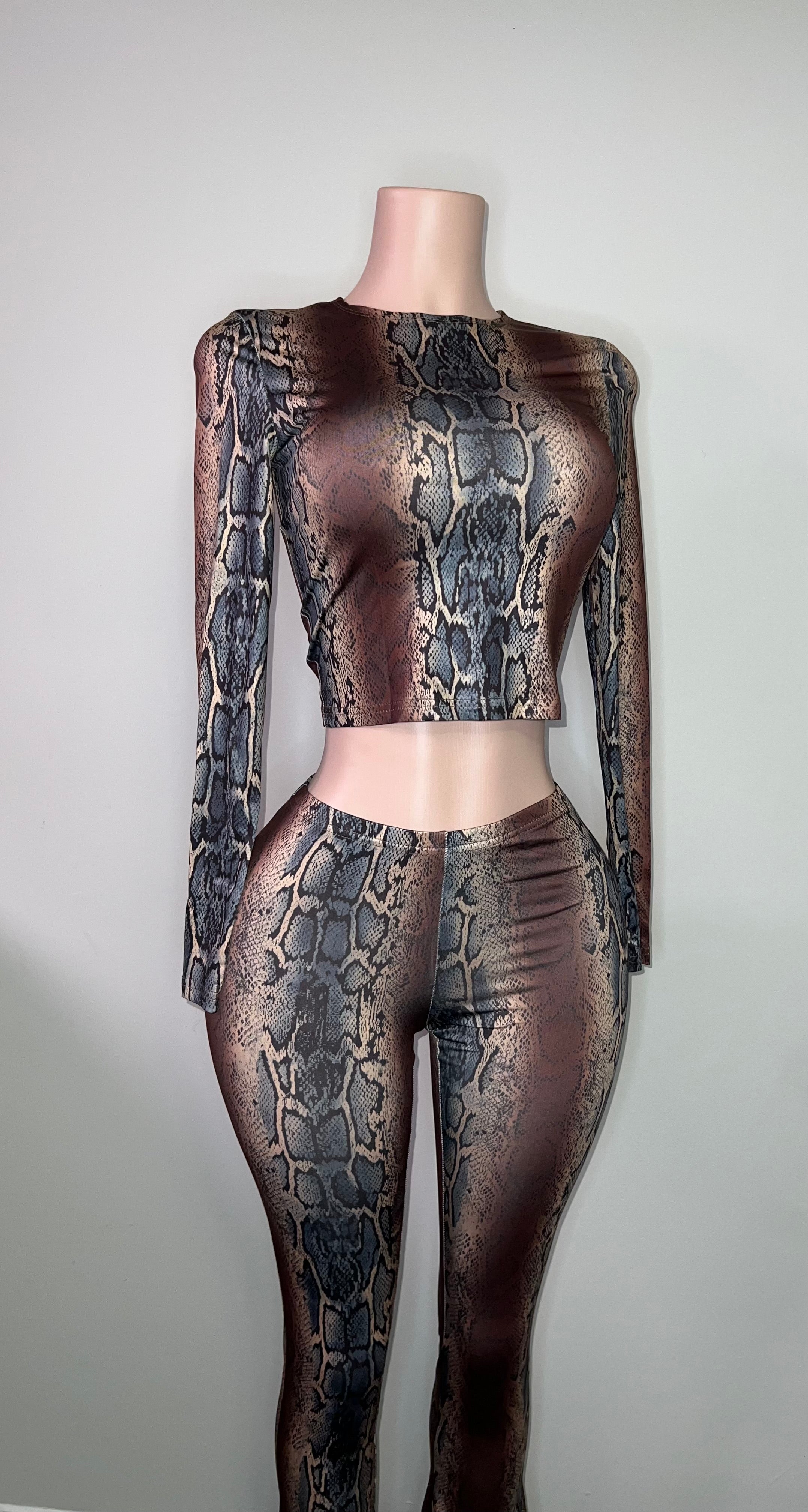 Python Print Top & Flare Pants
